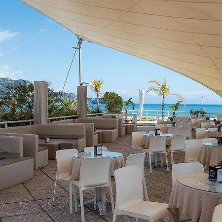 Lägenhet Terrace Under Taormina Just A Few Minutes Walk To The Free And Downtown! Giardini Naxos